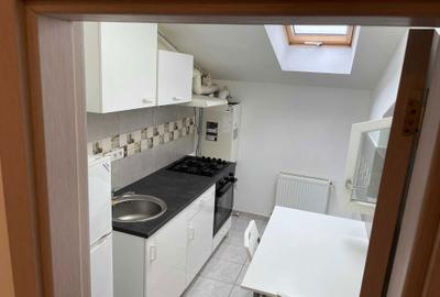 Apartament cu 2 camere decomandat în Titan