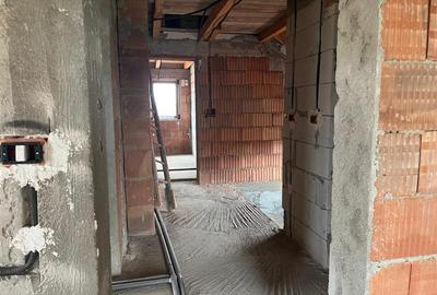 Casă cu 6 camere cu Teren 428 Mp în Coșteiu - 23