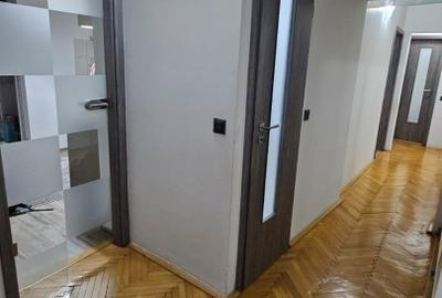 Apartament cu 3 camere decomandat, mobilat în Lipovei - 11