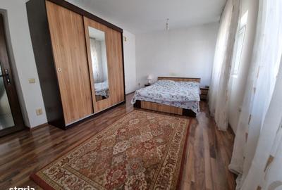 Casă cu 6 camere cu Teren 300 Mp în Central