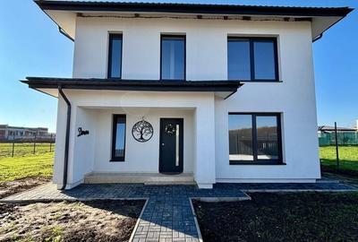 Casă individuală cu 5 camere cu Canalizare în Corbeanca