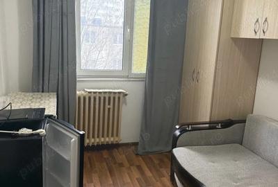 Garsonieră semidecomandată în Micro 14 - 1