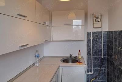 Vand garsoniera zona Teiul Doamnei