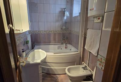 Apartament cu 4 camere decomandat în Central - 8