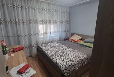 Apartament cu 2 camere decomandat în Km 5 - 1