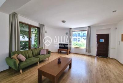 Casă individuală cu 7 camere cu Canalizare în Central - 1