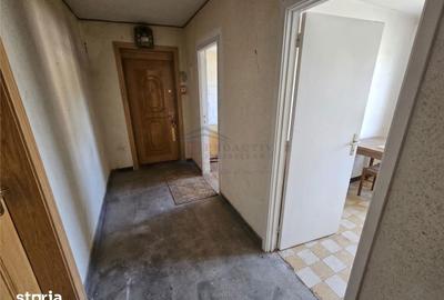 Apartament cu 3 camere semidecomandat în Central - 5