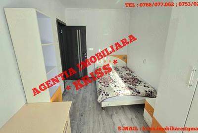 Apartament cu 3 camere semidecomandat în Central - 6