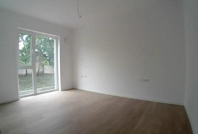 Apartament cu 3 camere semidecomandat în Doamna Ghica