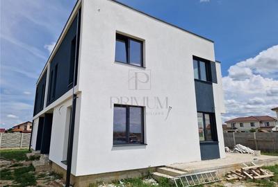 Duplex cu 4 camere cu Canalizare în Moșnița Nouă - 2