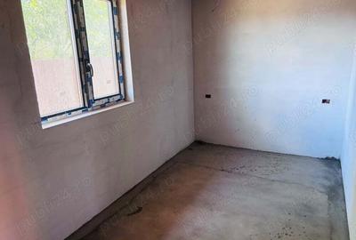 Casă cu 4 camere în Boțârlău - 2