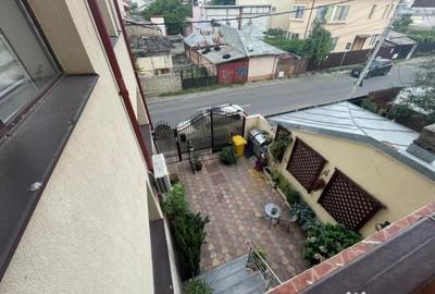 Casă cu 8 camere cu Teren 200 Mp în Antiaeriană - 15