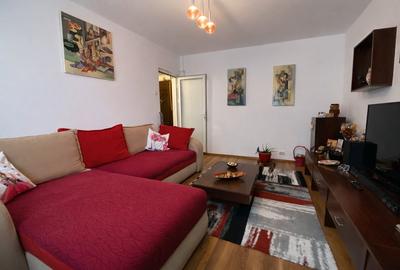 Apartament cu 3 camere decomandat, mobilat în Poarta 6 - 2