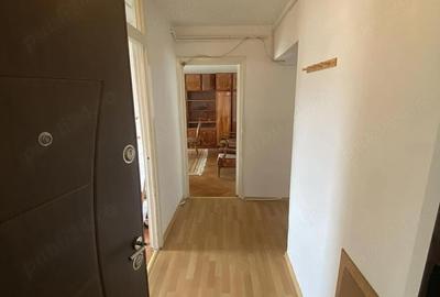 Apartament cu 4 camere decomandat în Micro 16 - 3
