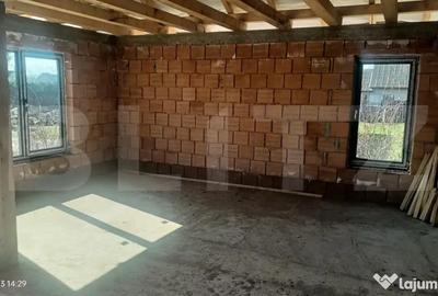 Casă cu 4 camere cu Teren 600 Mp în Dumbrăvioara - 7