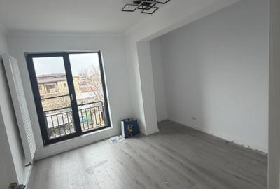 Apartament cu 2 camere decomandat în Colentina - 3