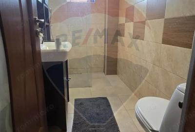 Casă cu 5 camere cu Teren 1375 Mp în Dârlos - 1