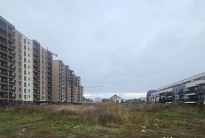 Teren de 700 mp, în Tractorul - 2