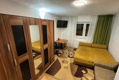 Proprietar inchiriez garsoniera in zona Lipovei