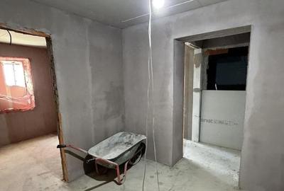 Apartament cu 2 camere decomandat în Pleașa - 4