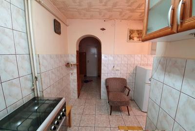 Apartament 2 camere mobilat etaj 1 + garaj la stradă (str. Policlinici) Apartament 2 camere mobilat etaj 1 + garaj la stradă (str. Policlinici) - 3