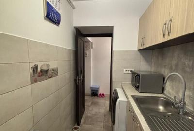 Apartament cu 3 camere semidecomandat în Tomis IV - 1