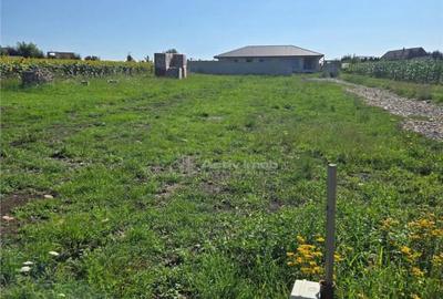 Teren de 895 mp, în Central