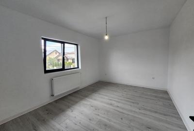 Duplex cu 4 camere cu Teren 325 Mp în Valea Adâncă - 11