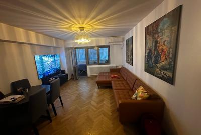 Apartament cu 3 camere decomandat, mobilat în P-ța Victoriei - 1