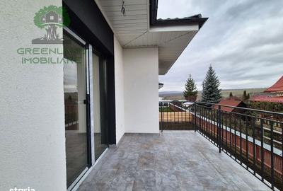 Casă cu 4 camere în Ciurbești