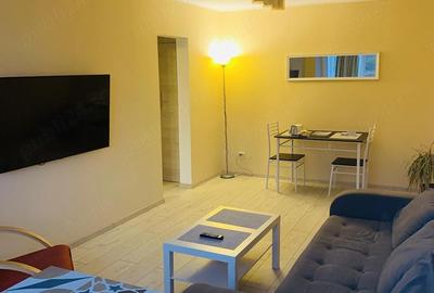 Apartament cu 3 camere semidecomandat în Faleză - 1