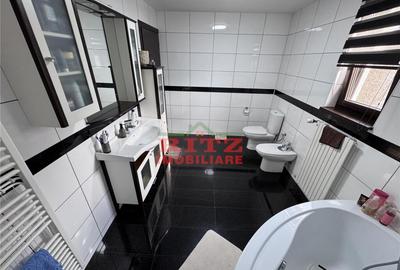 Vila garaj, zona Palatul de Justitie! - 17