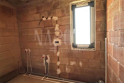 Duplex cu 5 camere cu Canalizare în Florești - 7