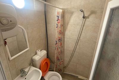 Garsonieră decomandată în Traian - 1