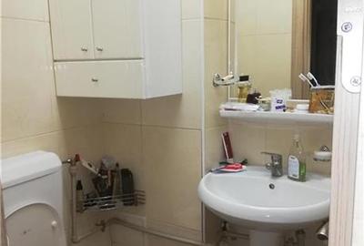 Apartament cu 4 camere semidecomandat, mobilat în Berceni - 1