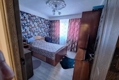 Vind apartament 4camere mobilat loca?ia Viziru 1et 2 pre? 60000 e sau casa la tara pre? 20000 + dif - 3