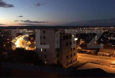 Apartament cu 2 camere semidecomandat, mobilat în Semicentral - 1