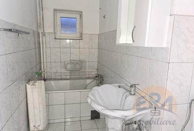 Apartament 3 camere | Etaj 2 | Zona Velenta - str. Razboieni - 8