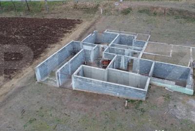 Teren de 2600 mp, în Central - 14