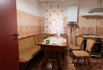 Apartament cu 2 camere decomandat în Circumvalațiunii - 4