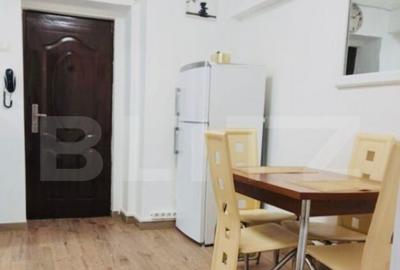 Apartament de vanzare, cu 1 camera, zona 7 Noiembrie