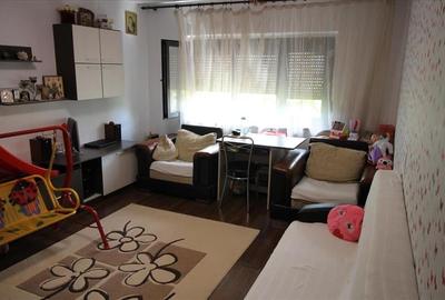 Apartament cu 2 camere decomandat în Banca Națională