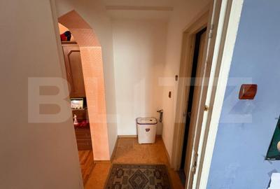 Apartament cu 2 camere semidecomandat, mobilat în Micro 4 - 4