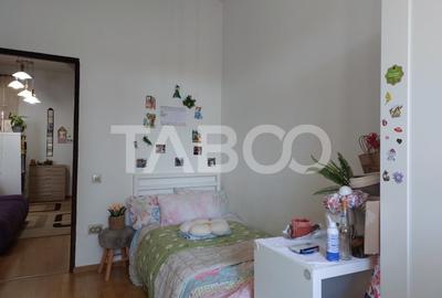 Apartament la curte 3 camere 59 mp pivnita gradina 60 mp Cisnadie - 12