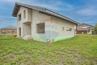 Casa spatioasa la gri, 4 camere, 3 bai, teren 500 mp - zona Bartolomeu - 5