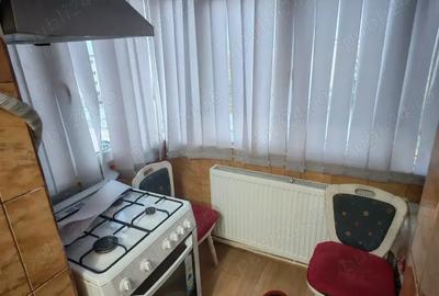 Vand apartament cu 2 camere, ultracentral - 9