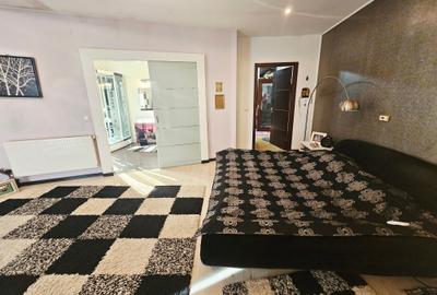 Duplex cu 9 camere cu Canalizare în Albert - 18