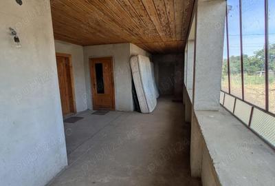 Casă cu 3 camere cu Teren 1187 Mp în Gârbovi - 3