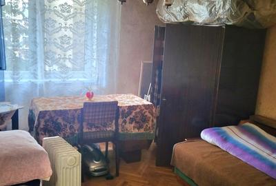 Apartament cu 3 camere decomandat în Petros - 4