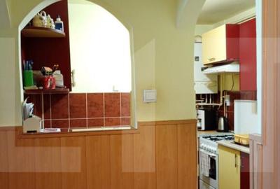 Apartament de vanzare, cu 3 camere, decomandat, 65 mp, carti - 6